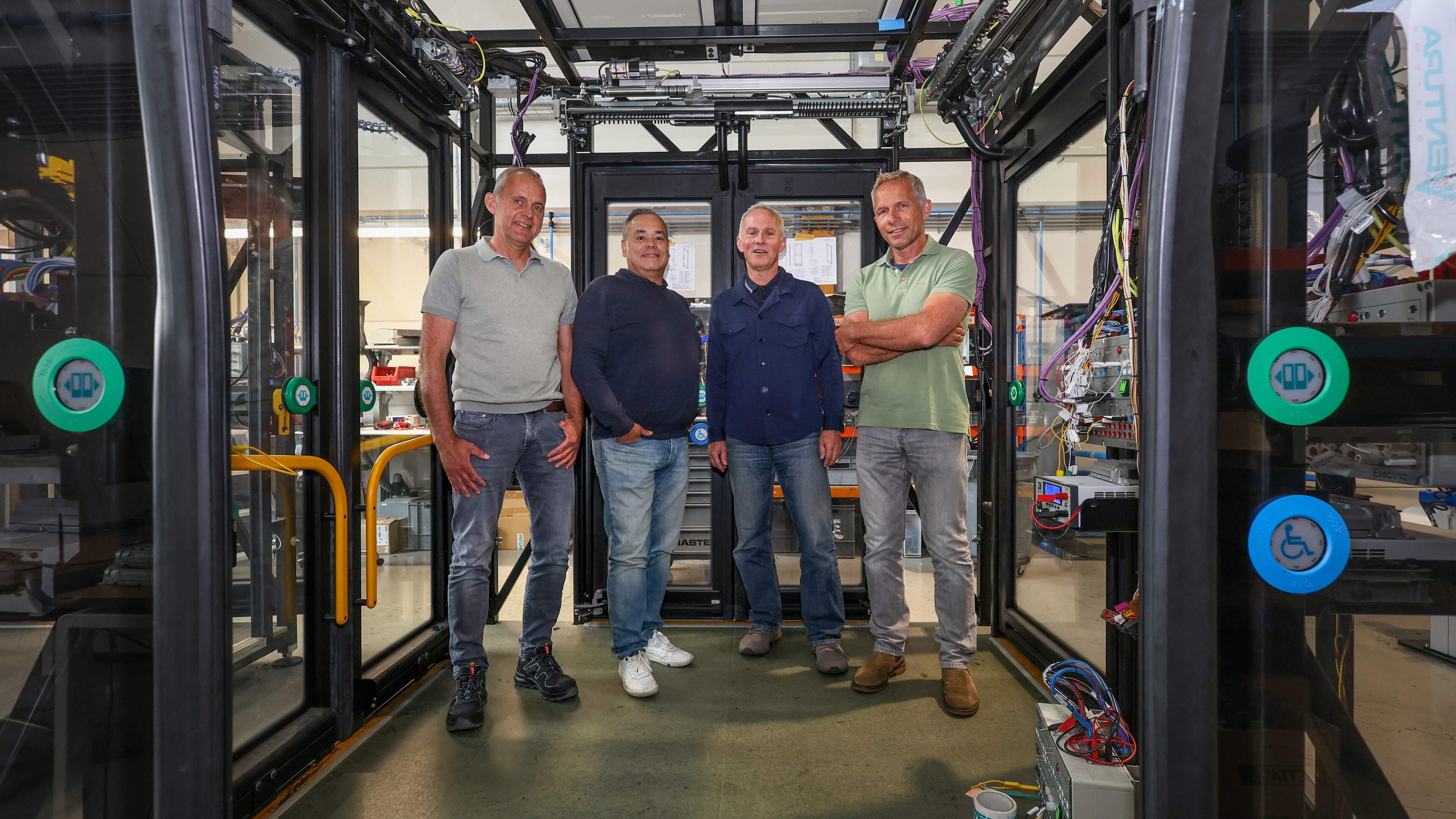 Busdeurbouwer Ventura Systems uit Bolsward slaat dubbelslag en stapt in treinwereld: ‘1400 nieuwe co