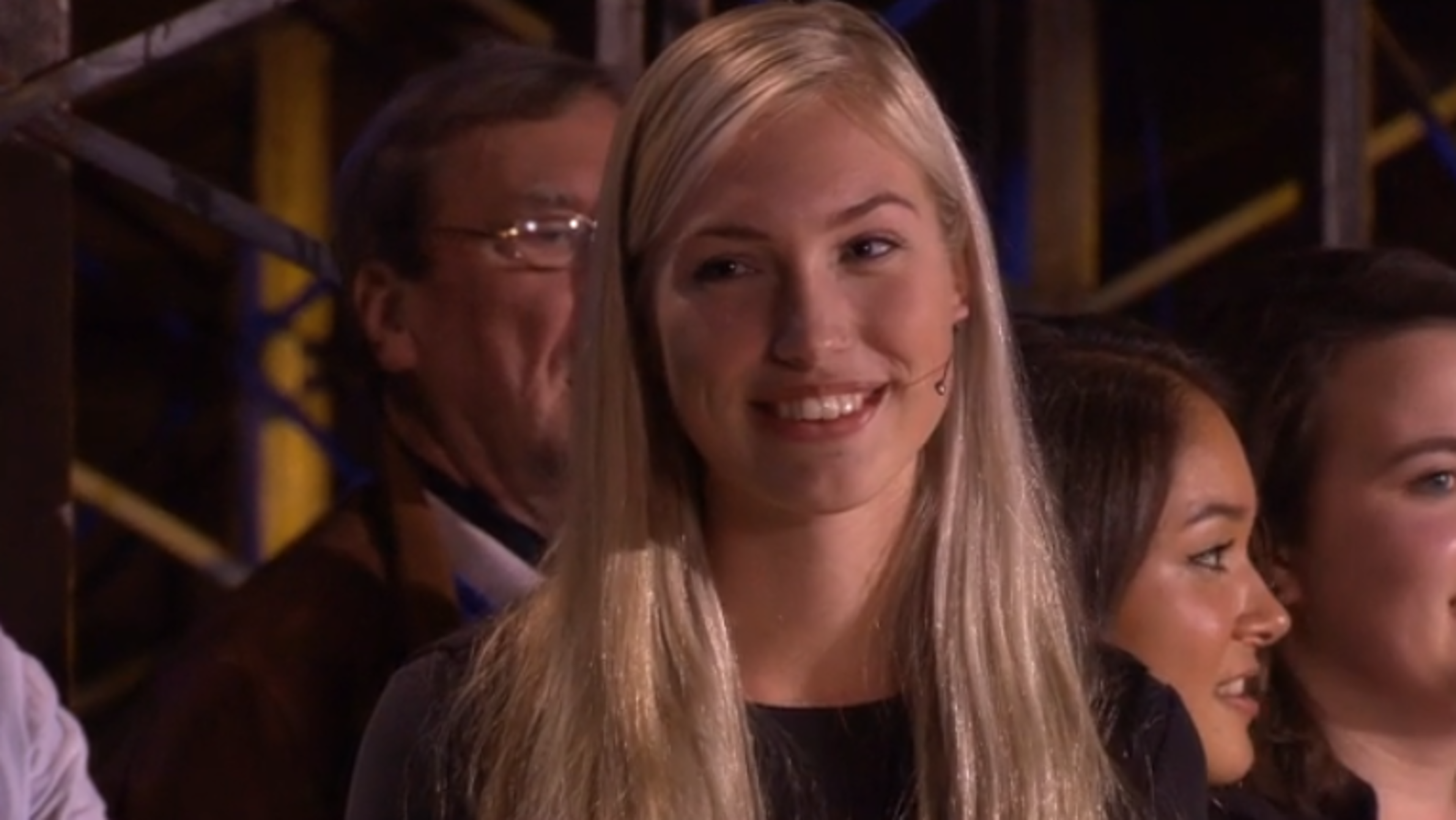 Akke Marije stoot door naar halve finale