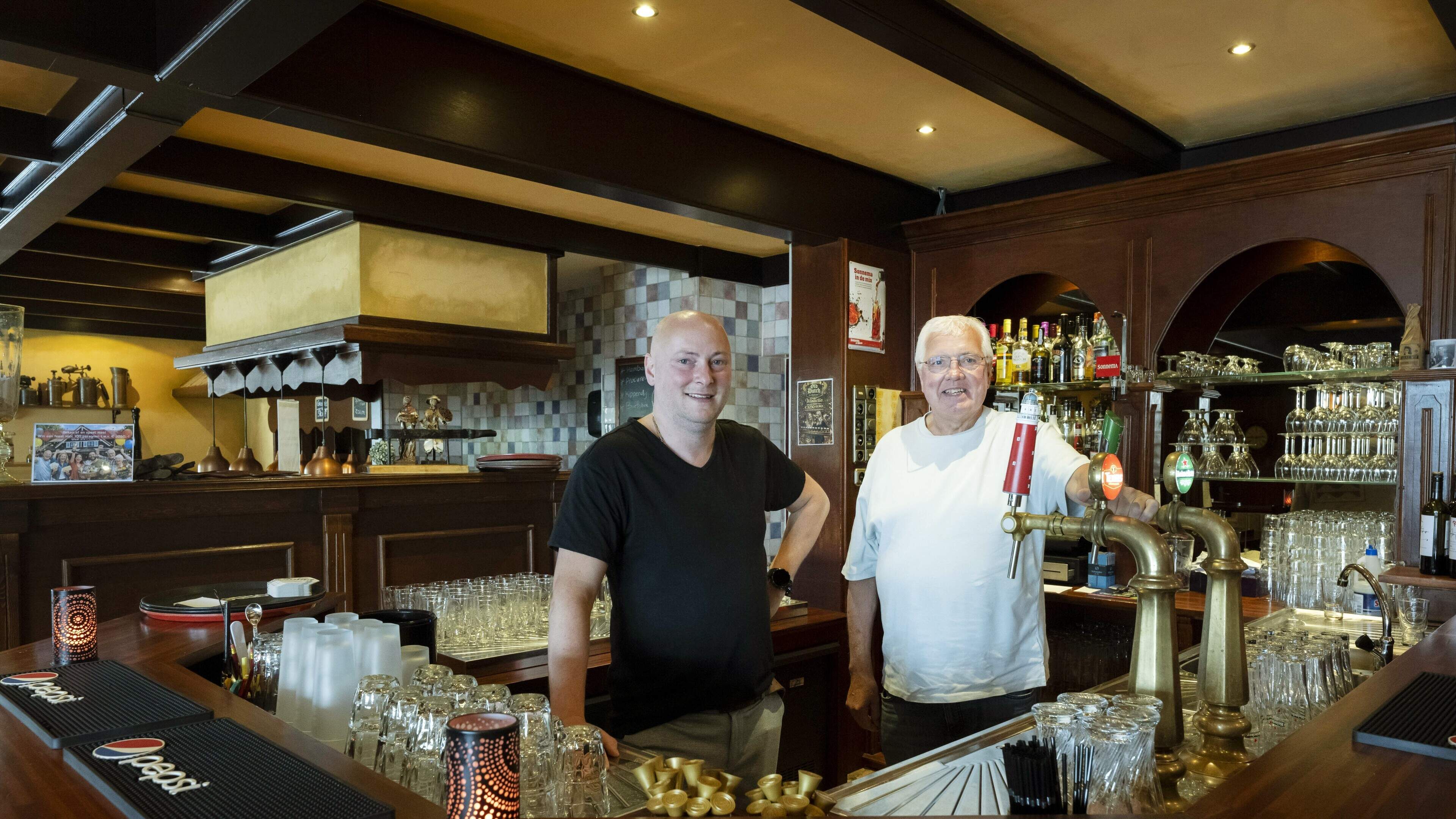 Vrijwel elk weekend zit Old Dutch in De Westereen helemaal vol. Wat is het geheim van vader Wiebe (7