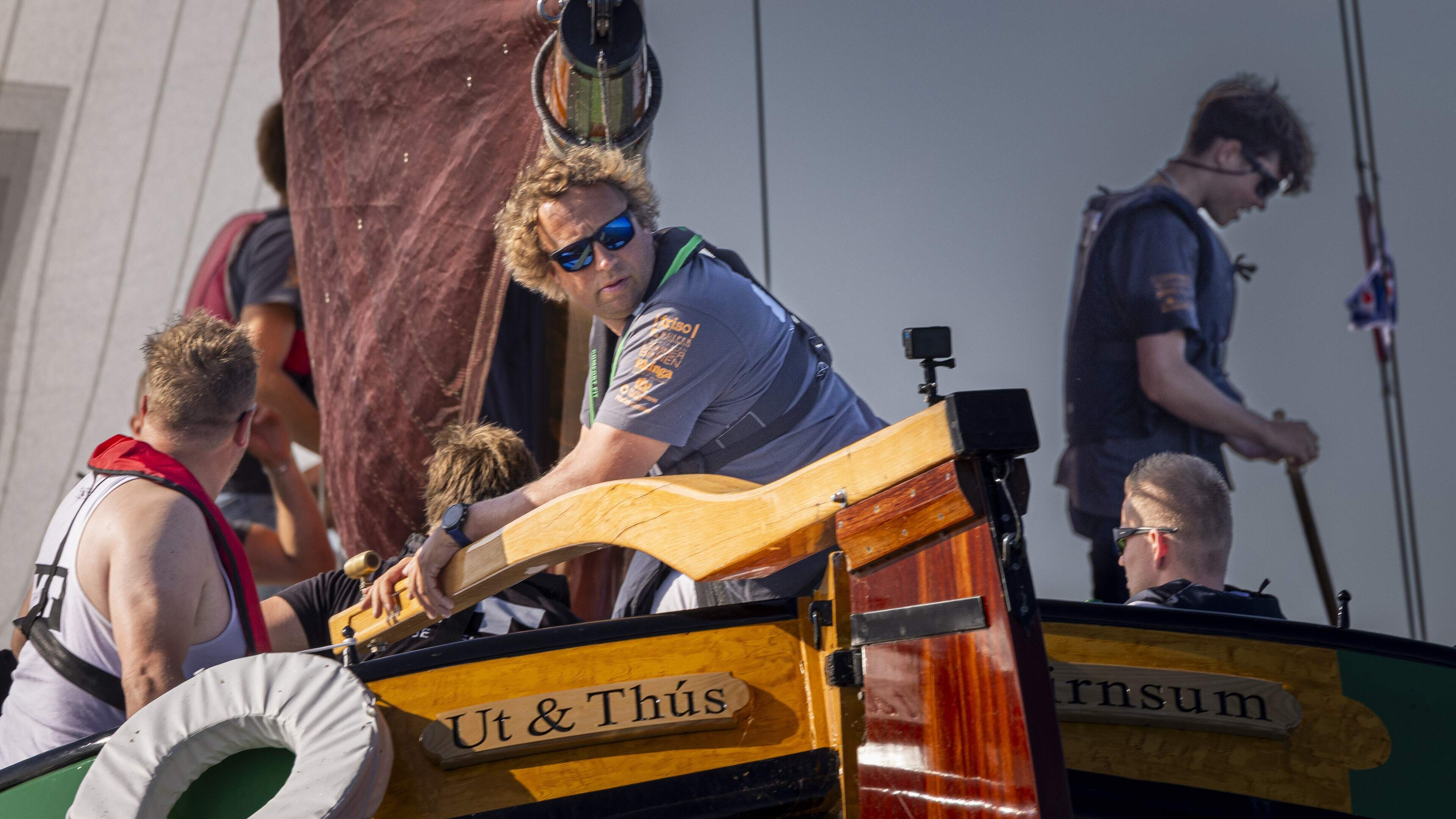Nieuw drama rond skûtsje Ut en Thús: schipper Luuc Elzinga skipt IFKS-titelstrijd met ‘onbeschrijfli