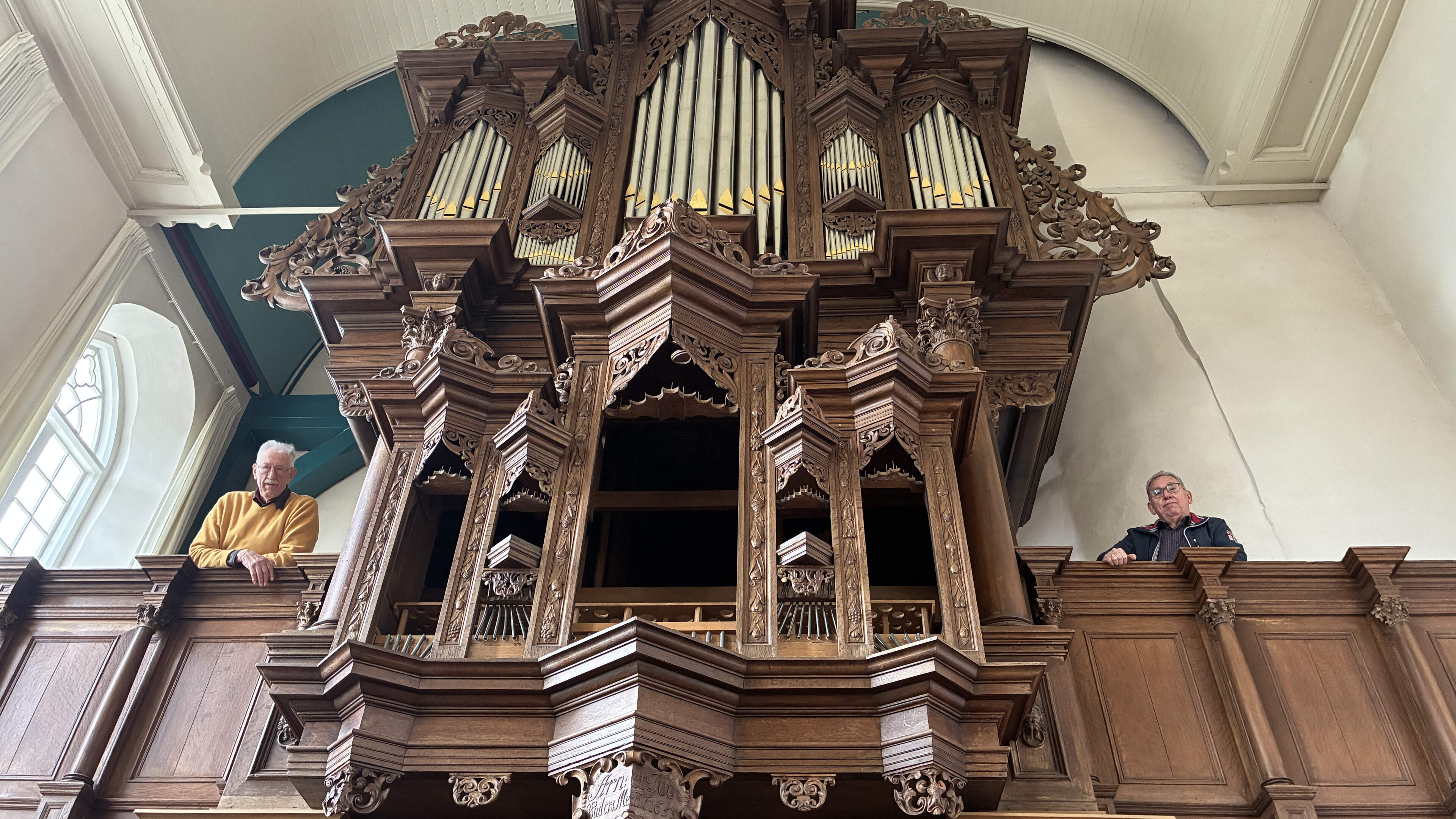 Met hun naam op orgelpijp kunnen inwoners van Dronrijp het eeuwenoude Baderorgel van de ondergang re
