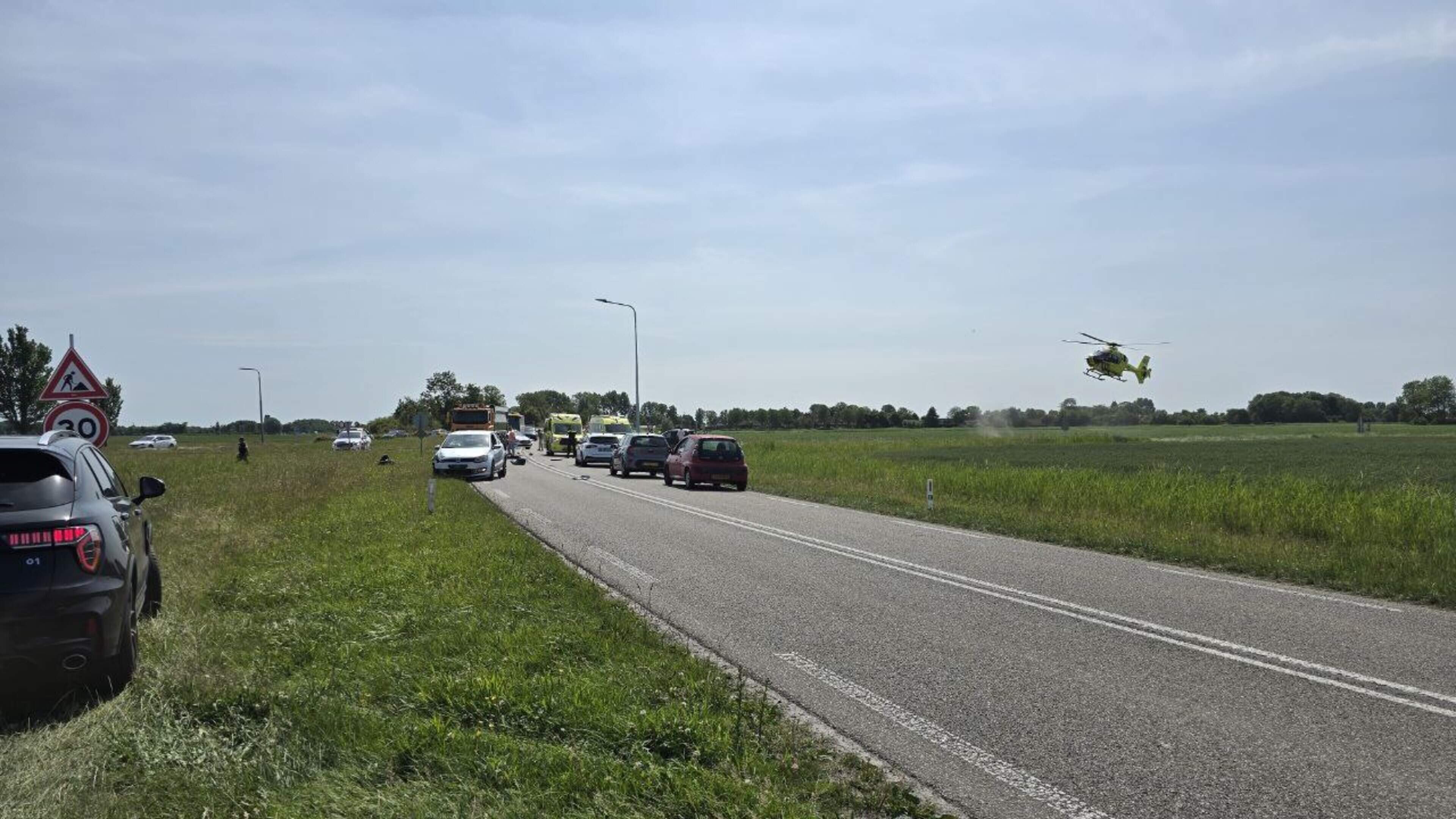Man (89) uit Sint-Annaparochie overleden bij aanrijding met auto bij Feinsum