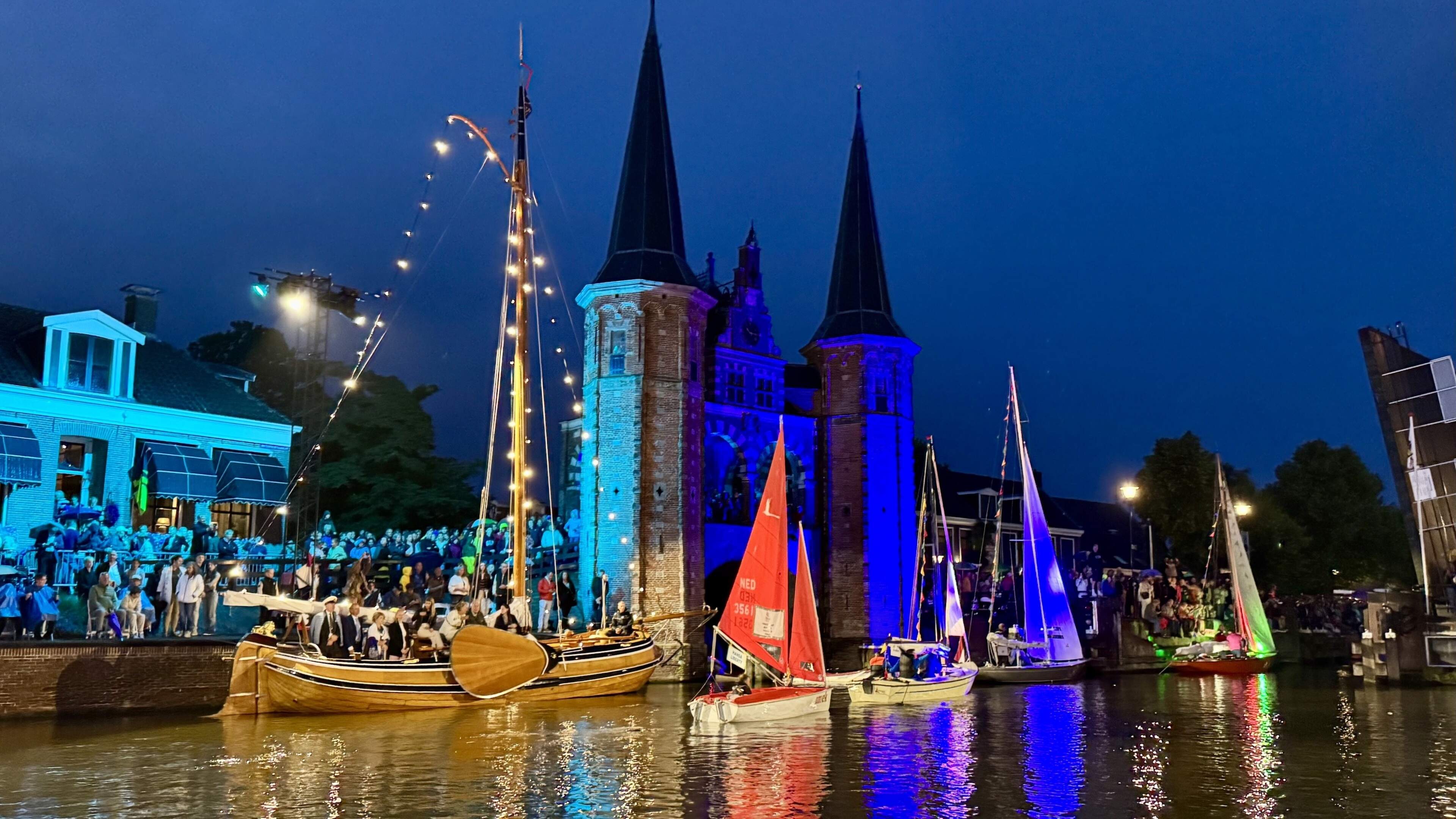 Sneekweek waarschuwt voor oplichting rond standplaatsen