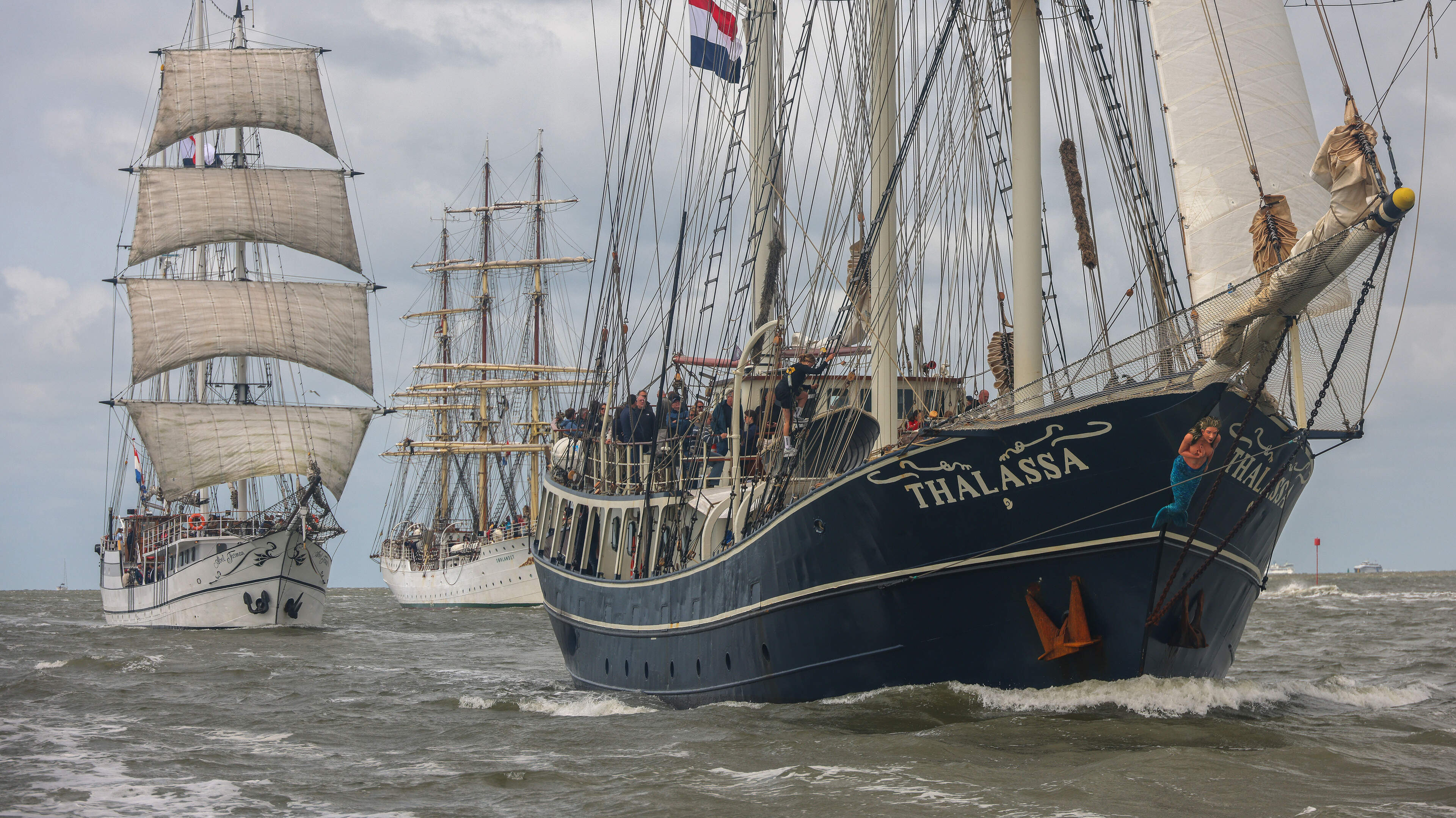 Marie-Do (21), Thymo (17) en Eline (16) voeren mee met de Tall Ships Races: ’Echt ontzettend bijzond
