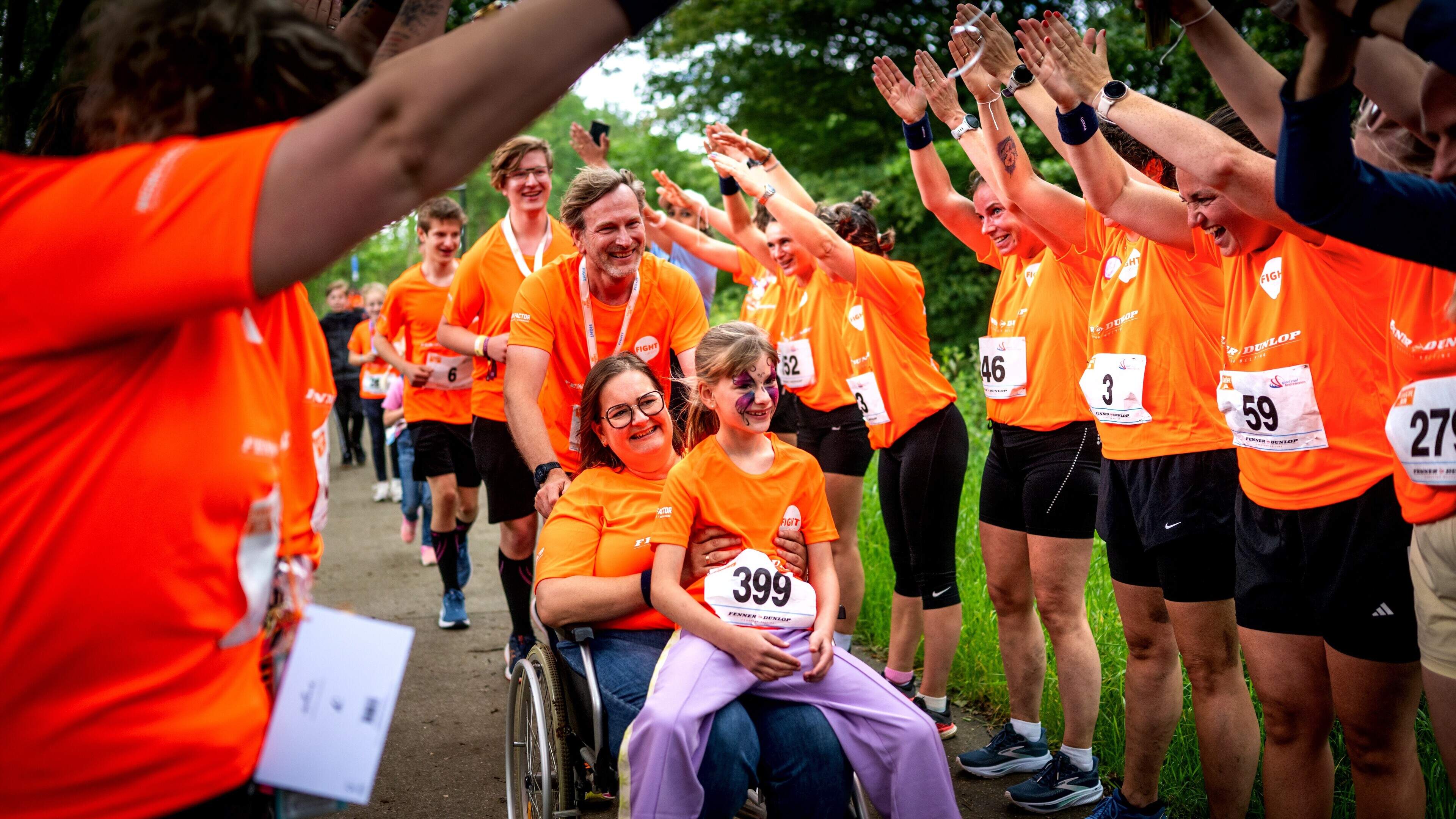 Blijdschap, tranen en minuut stilte bij LoveLife Run in Drachten: ‘Ik ben er weer, ik kan dit’
