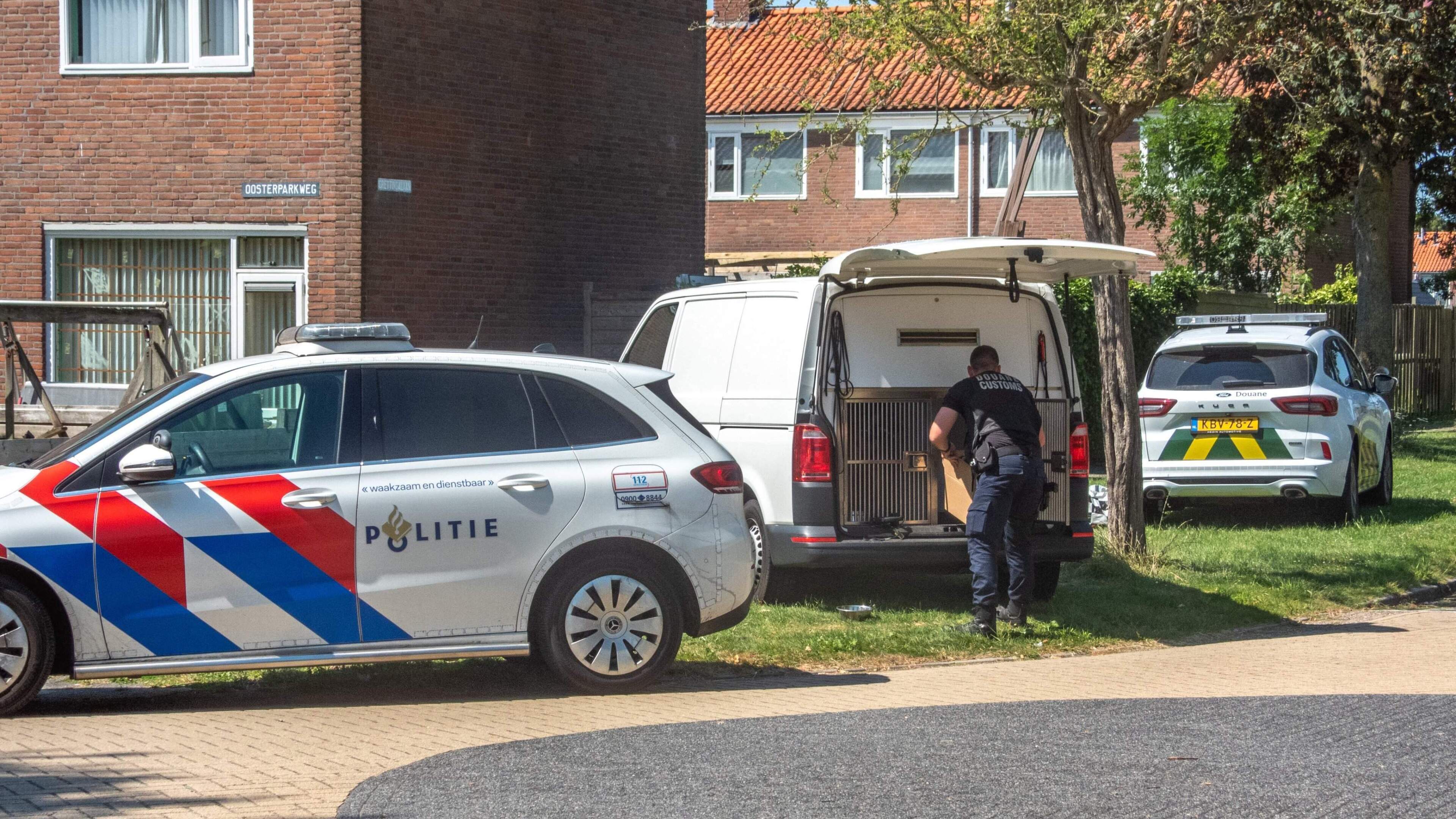 Grote hoeveelheid tabak en sigaretten in beslag genomen in Harlingen