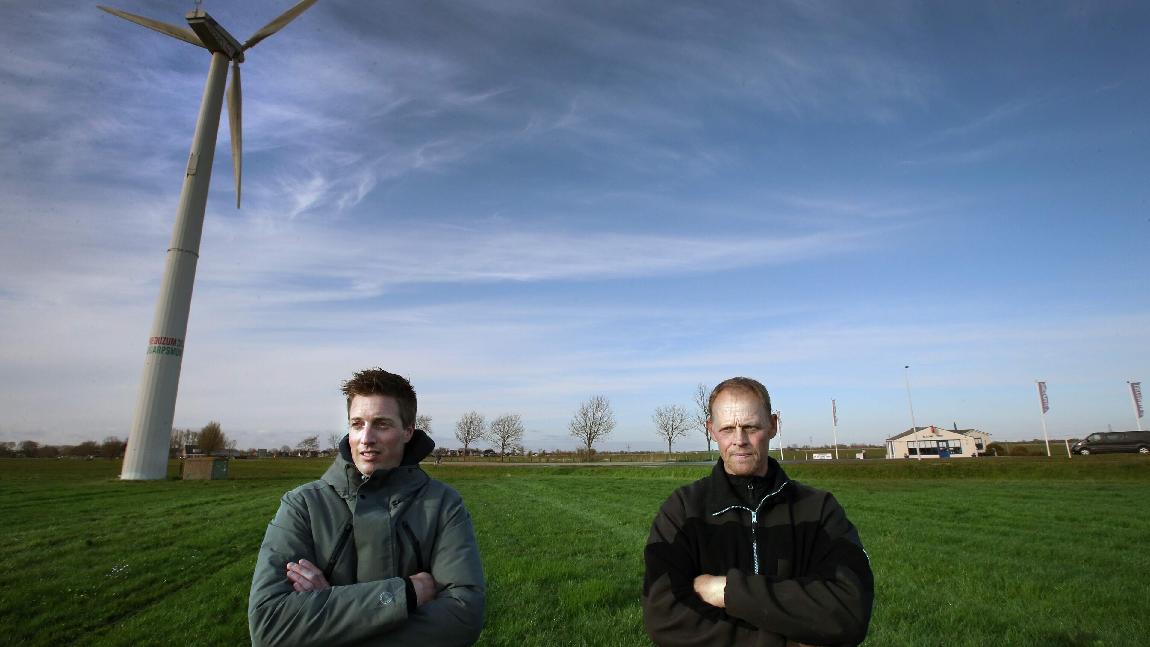 Reduzum is na jaren van trekken en sleuren dicht bij de aanschaf van een nieuwe dorpsmolen