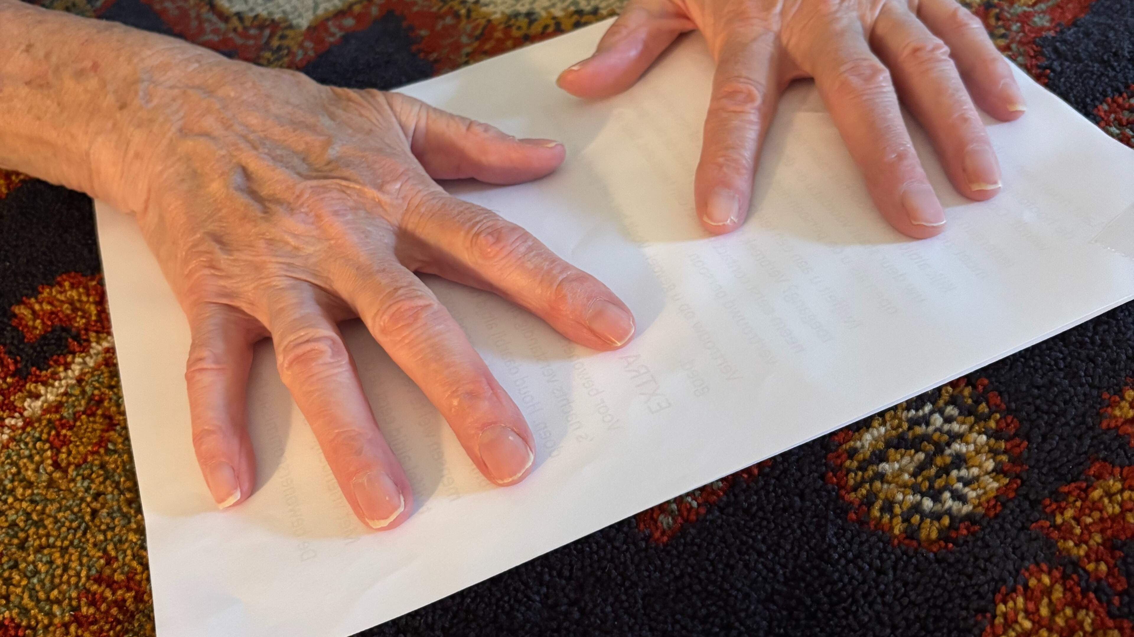 Regina (90) uit Balk raakte juwelen, geld en haar trouwring kwijt door nepagenten. ‘Dat fyn ik noch 