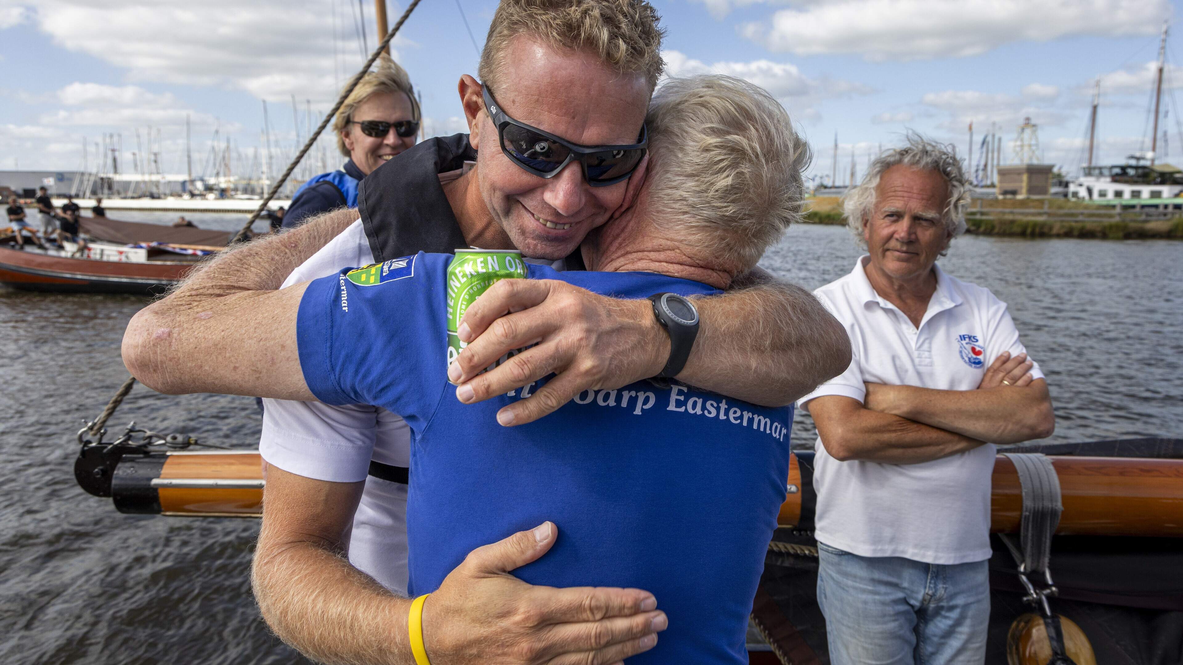 Op het Eastermarder kampioensskûtsje is het credo: de schouders eronder en ‘foarút mei dat ding’