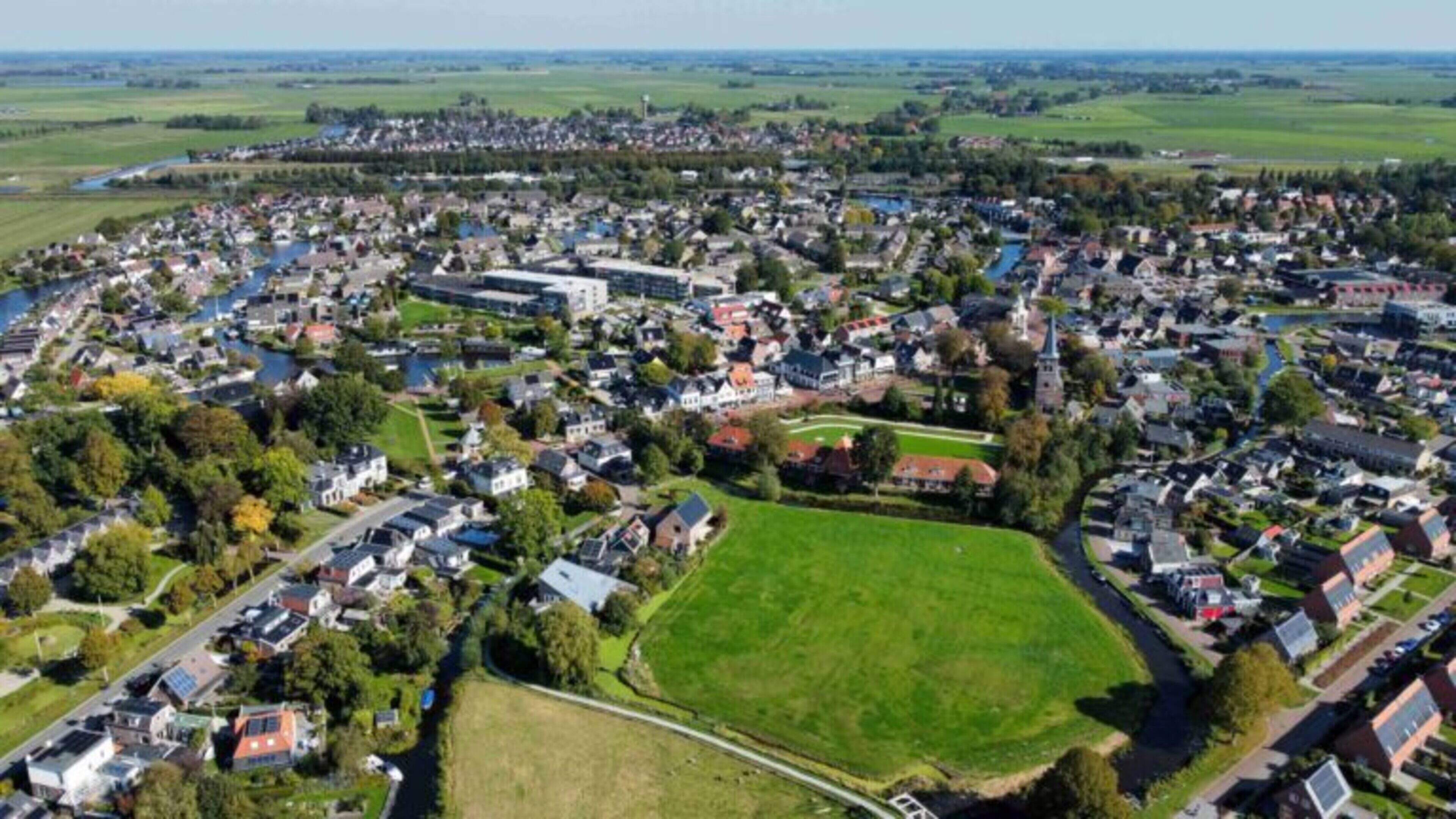 Minimaal 200 woningen erbij voor Akkrum-Nes. Waar komen ze?