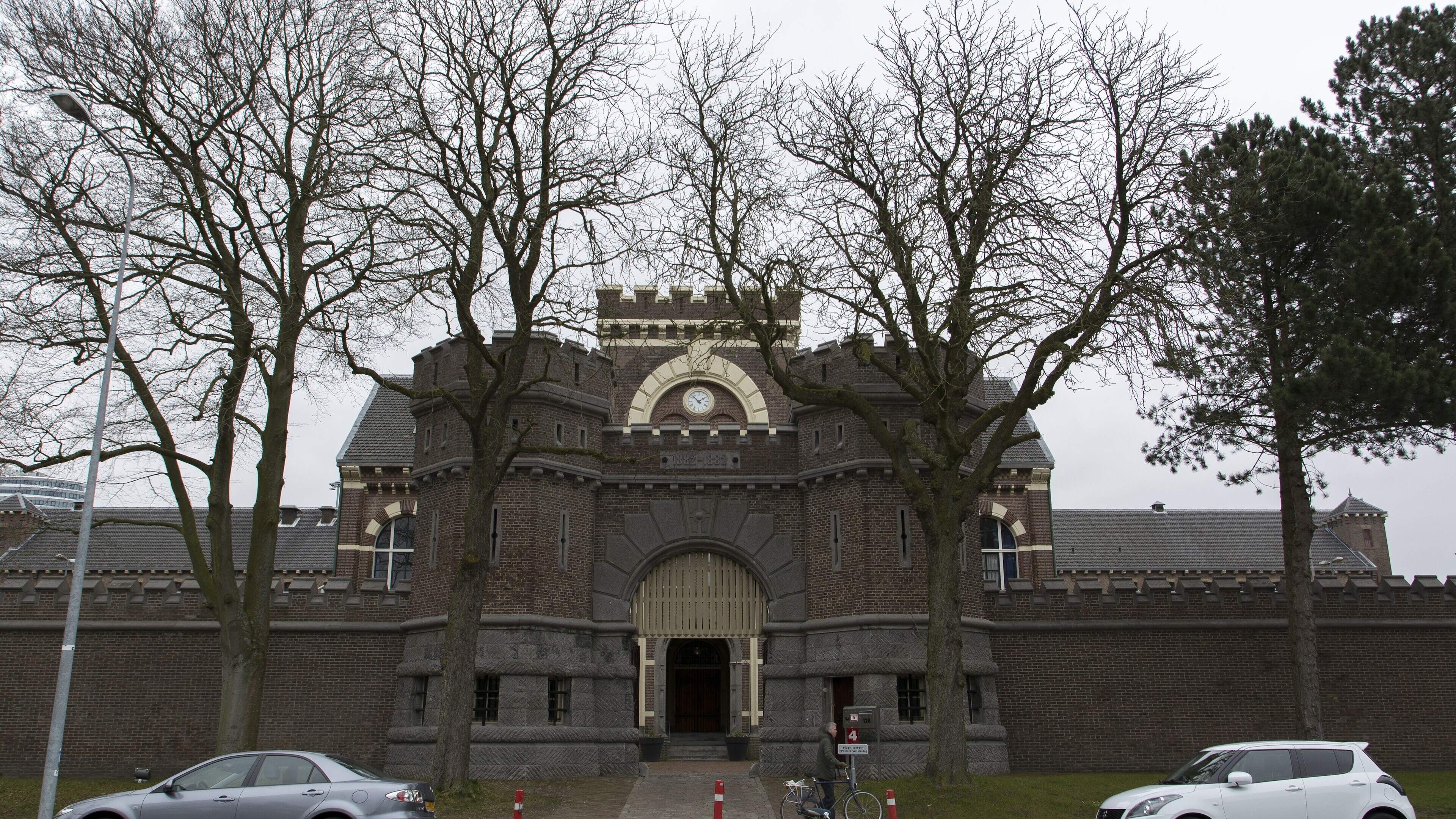 In Leeuwarden opgepakte tbs’er heeft flink strafblad. ‘Zocht contact met kwetsbare meisjes’
