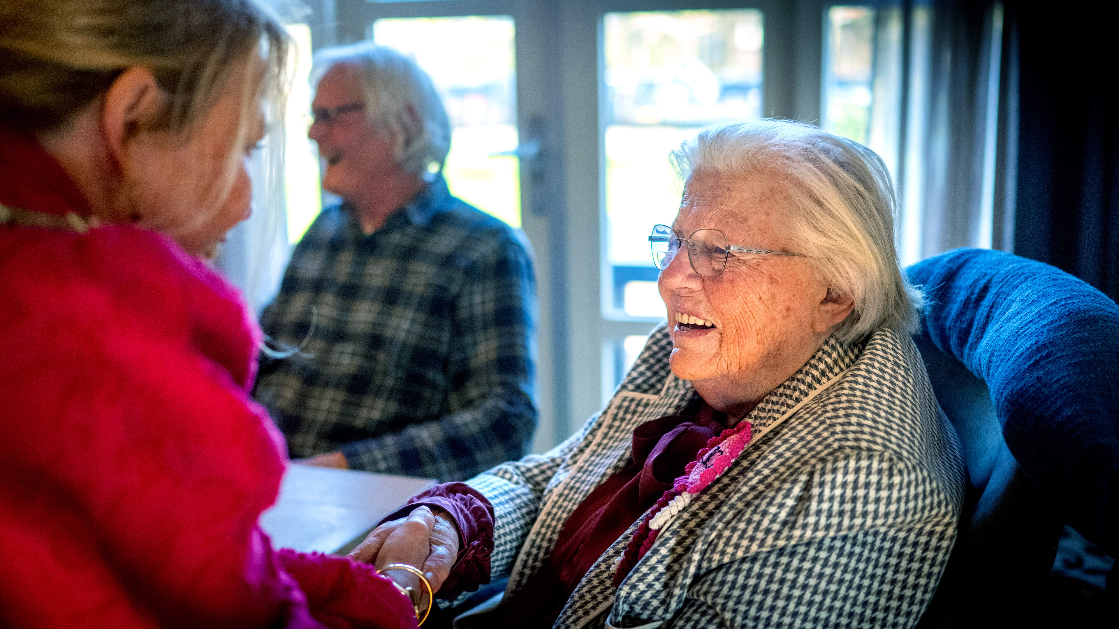 Wilhelmina uit Aldeboarn is 100 jaar en heeft 115 nakomelingen: ‘Ze houdt altijd de moed erin’