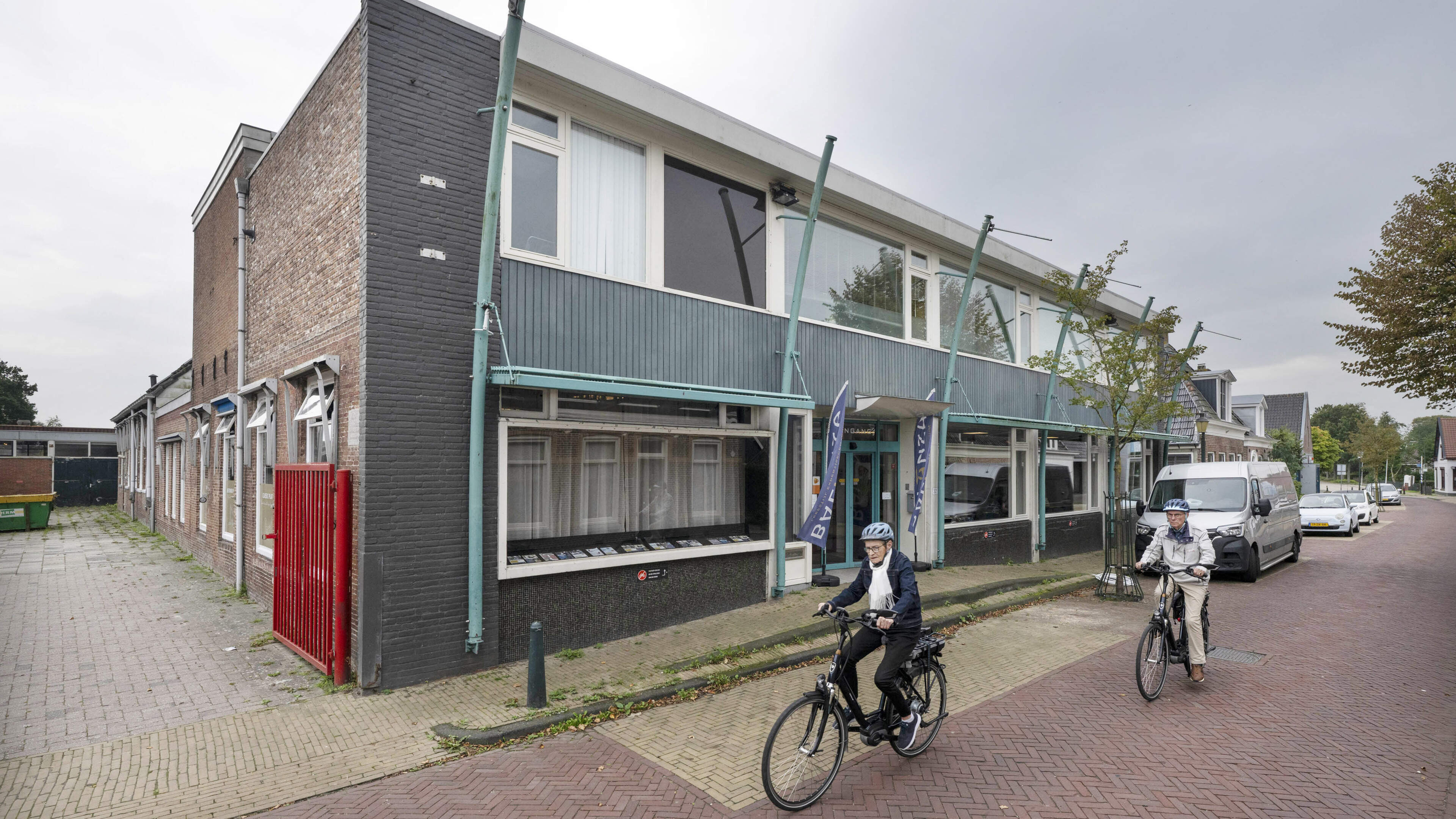 Patiënten Oostergo Huisartsen in Kollum krijgen ’app-training’ voor nieuwe digitale praktijk