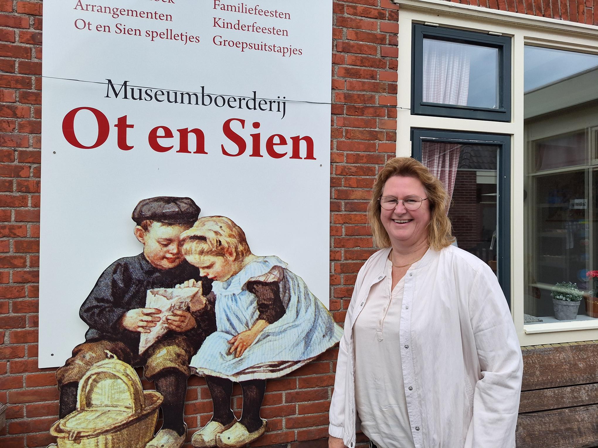 Museumboerderij Ot en Sien in Surhuisterveen staat te koop