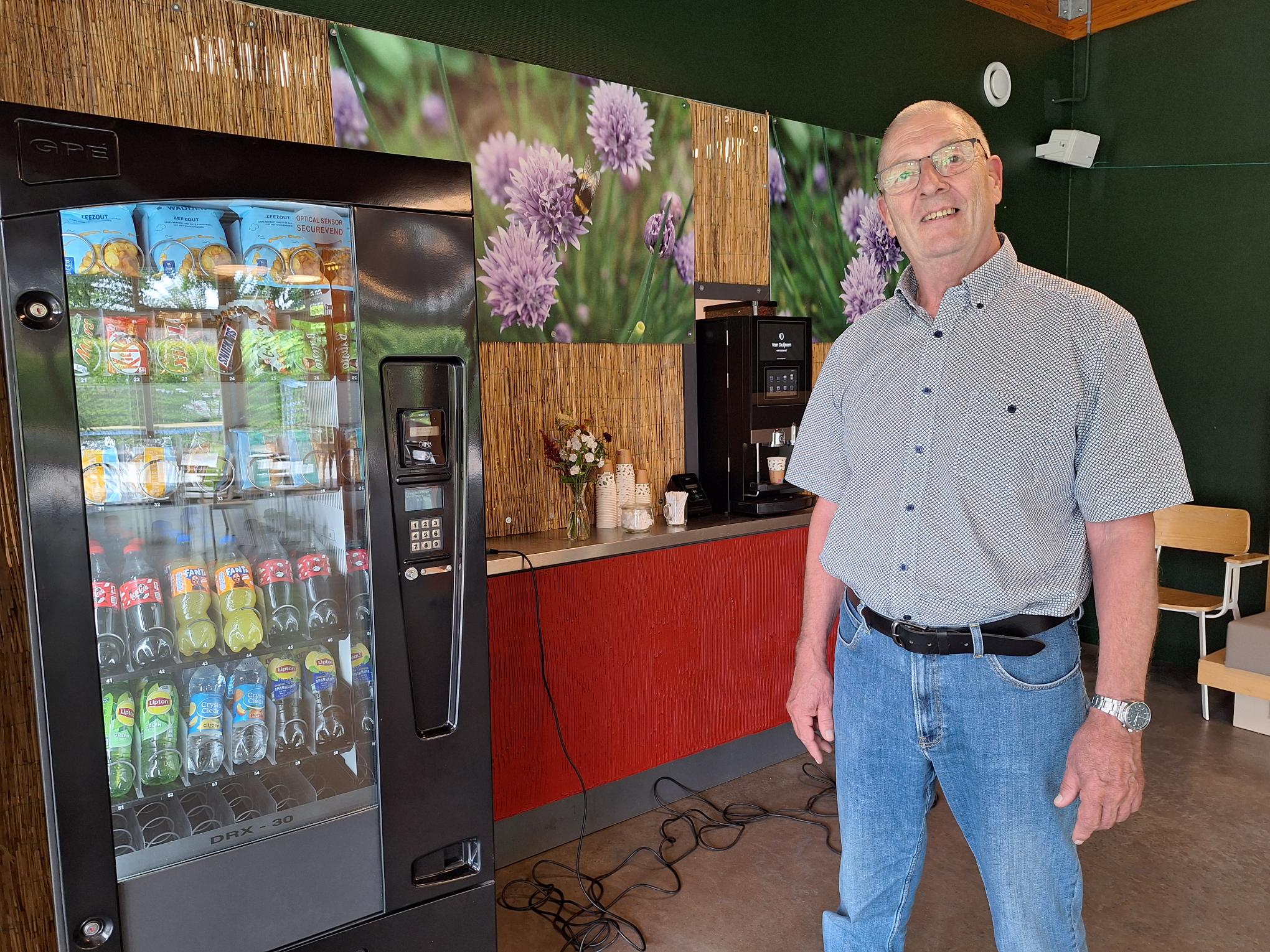 Automaten voor bezoekers De Kruidhof: gemeente werkt aan doorstart De Eettuin in Buitenpost