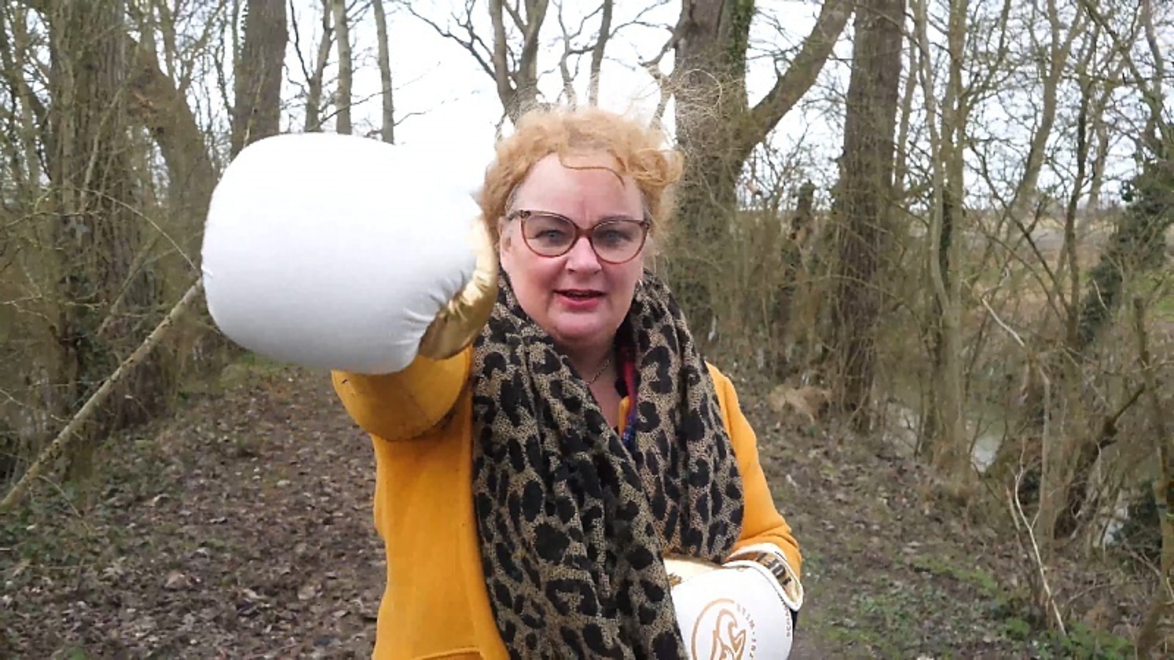 Nynke Dijk (50) uit Sexbierum gaat met haar filmpjes viral op TikTok