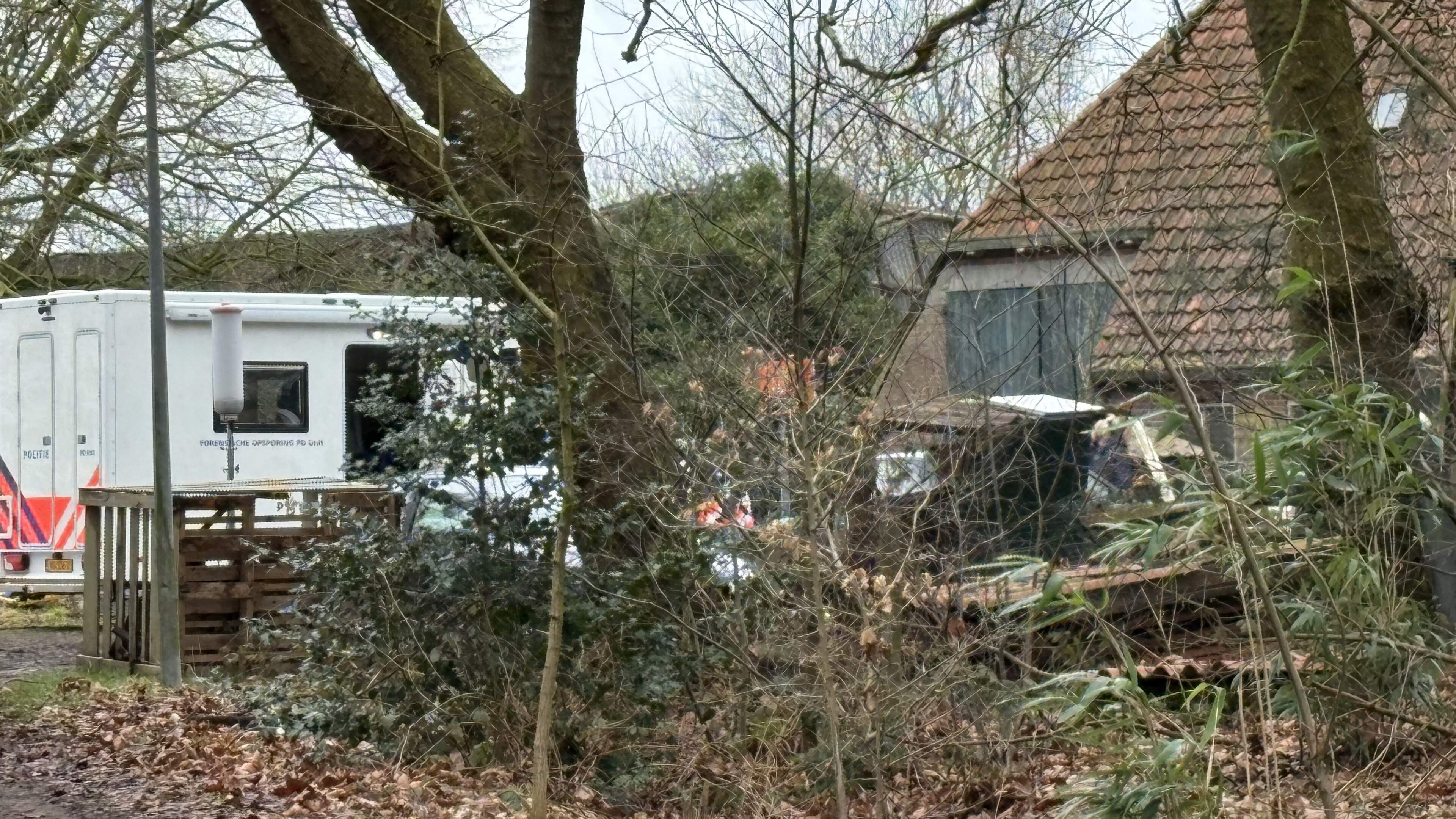 Buren Hoornsterzwaag verbijsterd door aanhouding buurman (66) vanwege drugslab: ‘Hy moat deryn luze 
