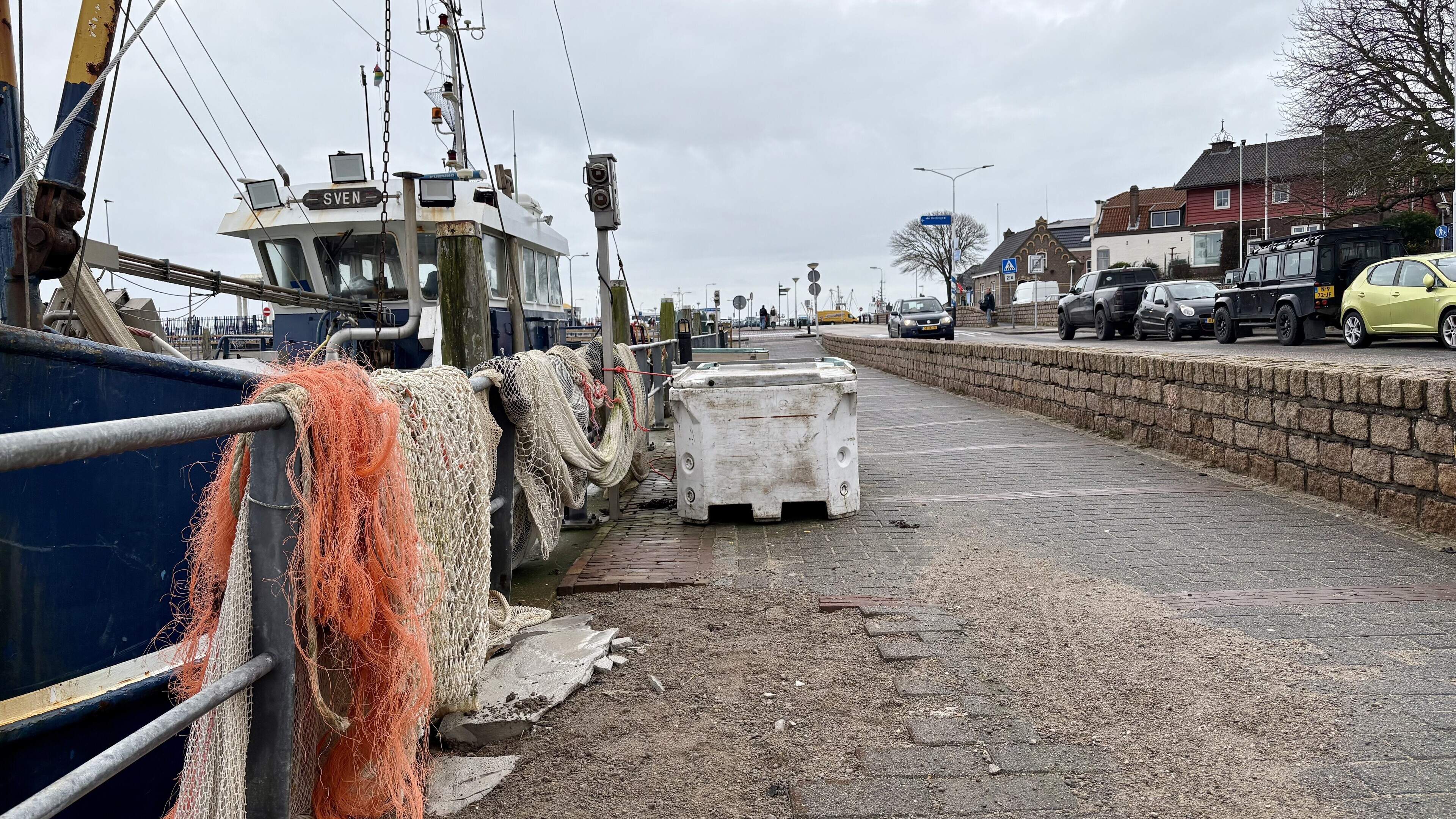 Tijdelijke laad- en losvoorziening moet Terschelling aan eten en bouwmateriaal helpen