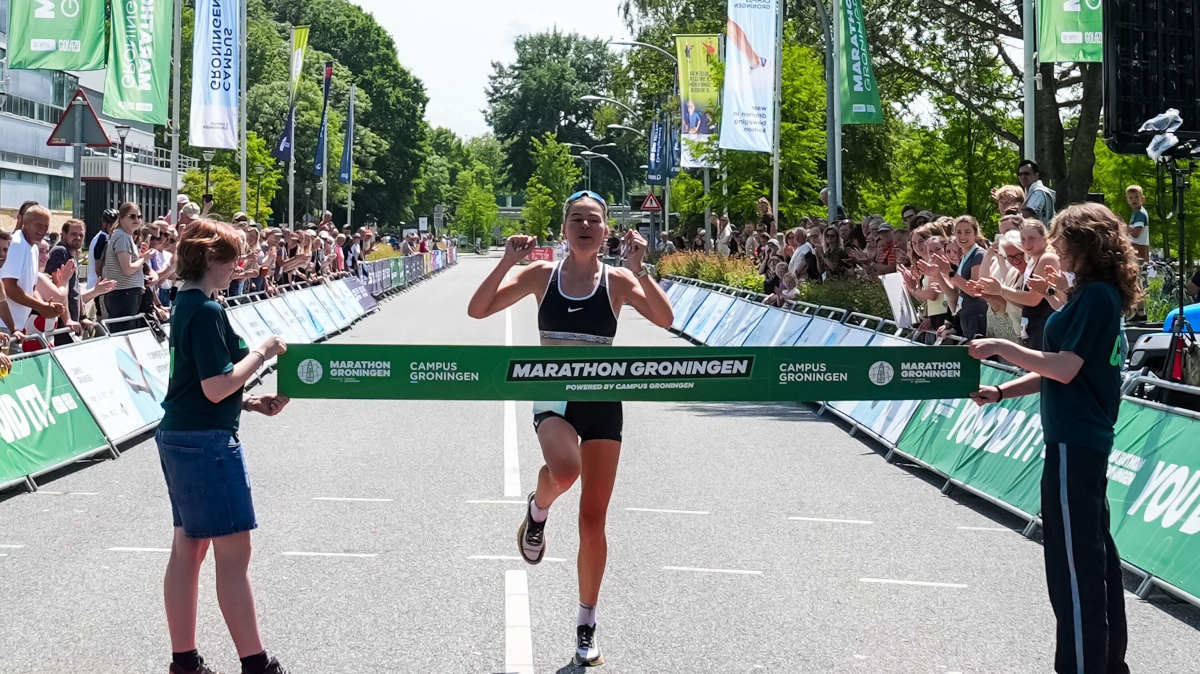 Hoe Silke van der Meijden (22) uit Ternaard ondanks haar hitteallergie toch de marathon van Groninge